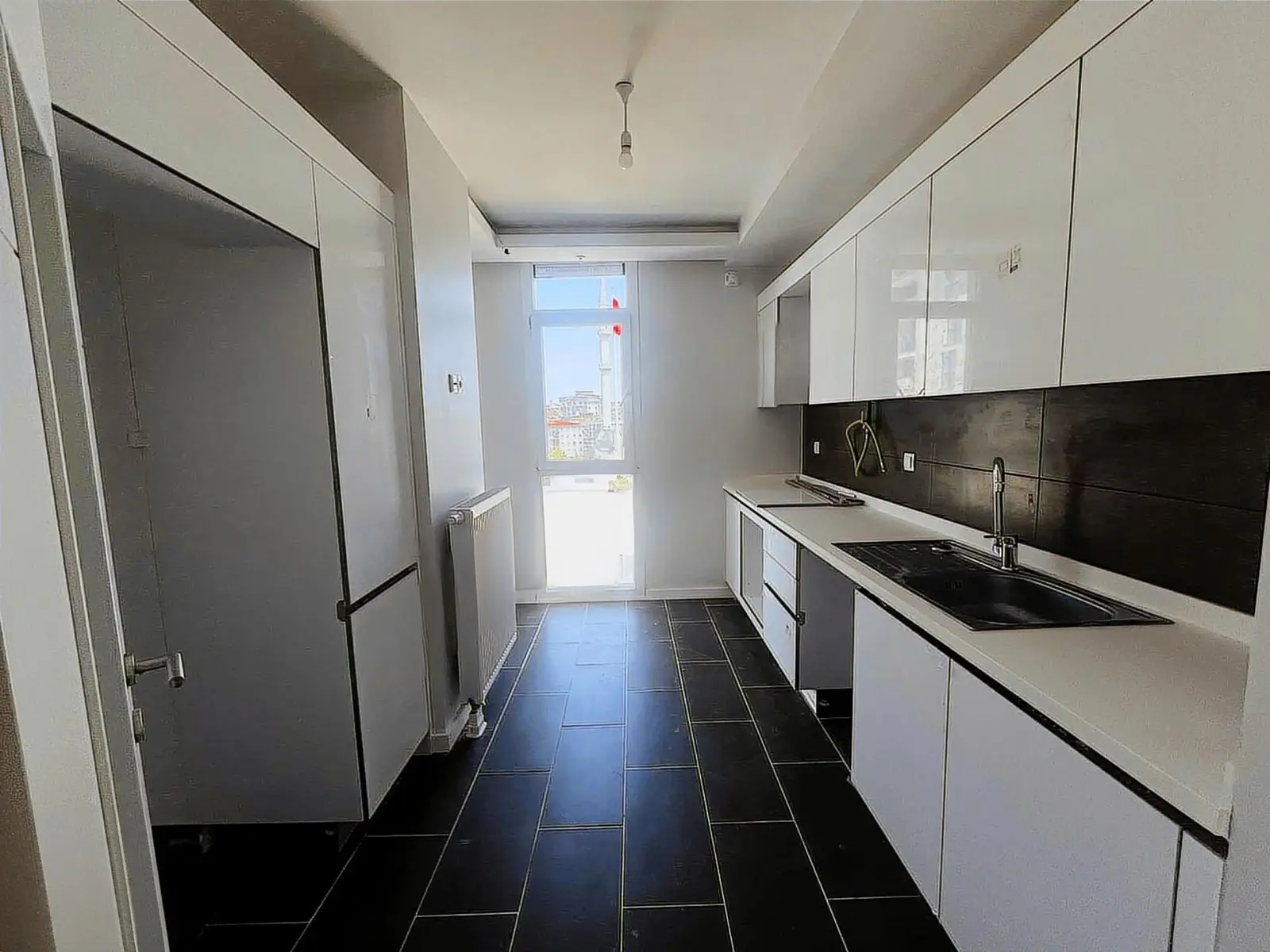 Fitted kitchen